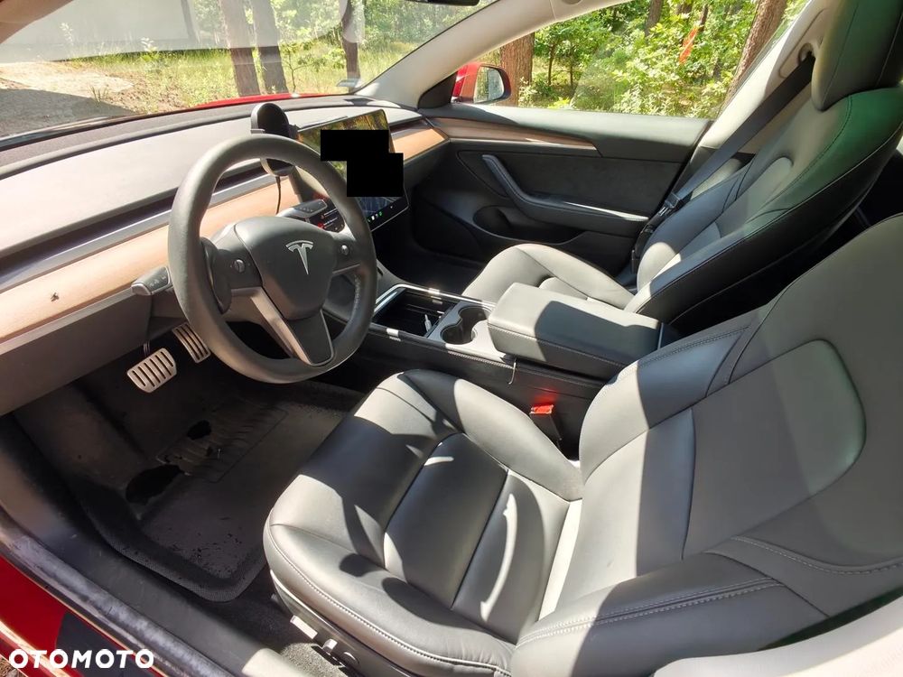 Tesla Model 3 - 10