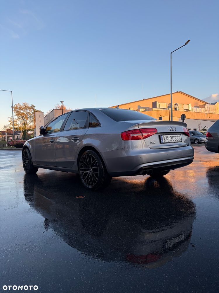 Audi A4 Limousine - 11