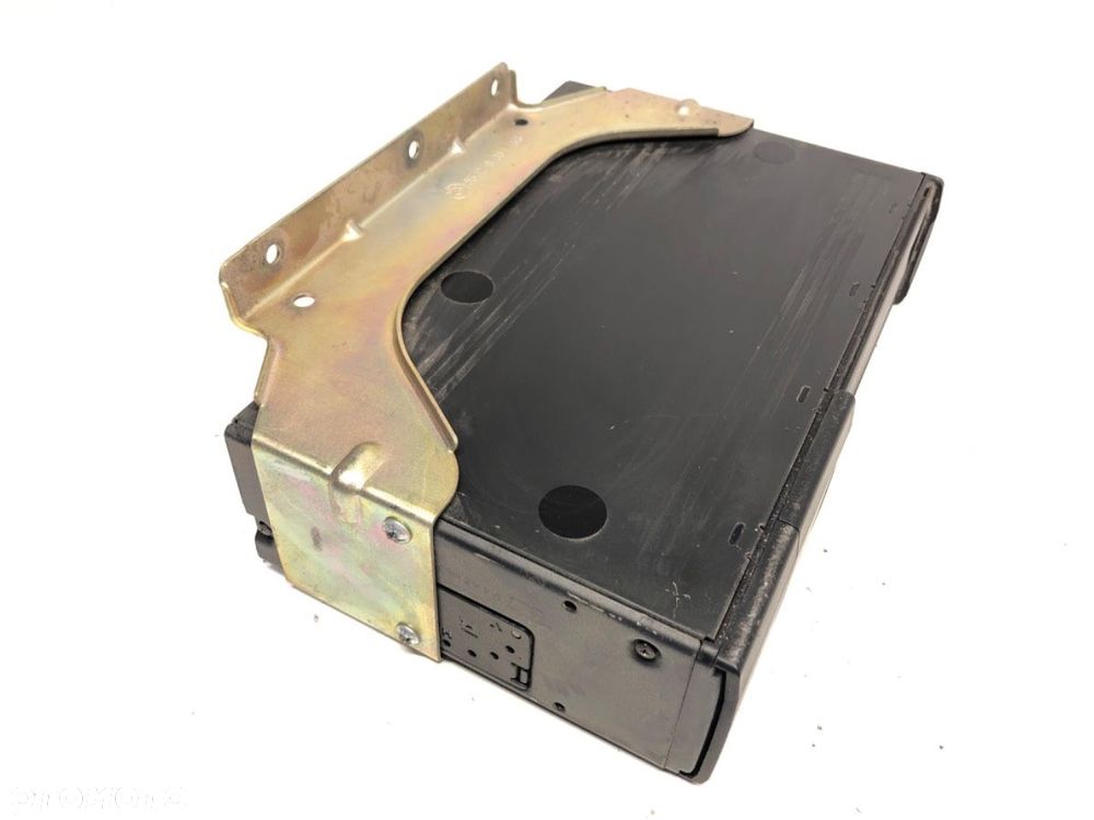 ZMIENIARKA CD  BMW 5 (E39) 1995 - 2003 530 d 142 kW [193 KM] olej napędowy 1998 - 2003 8364931 - 4