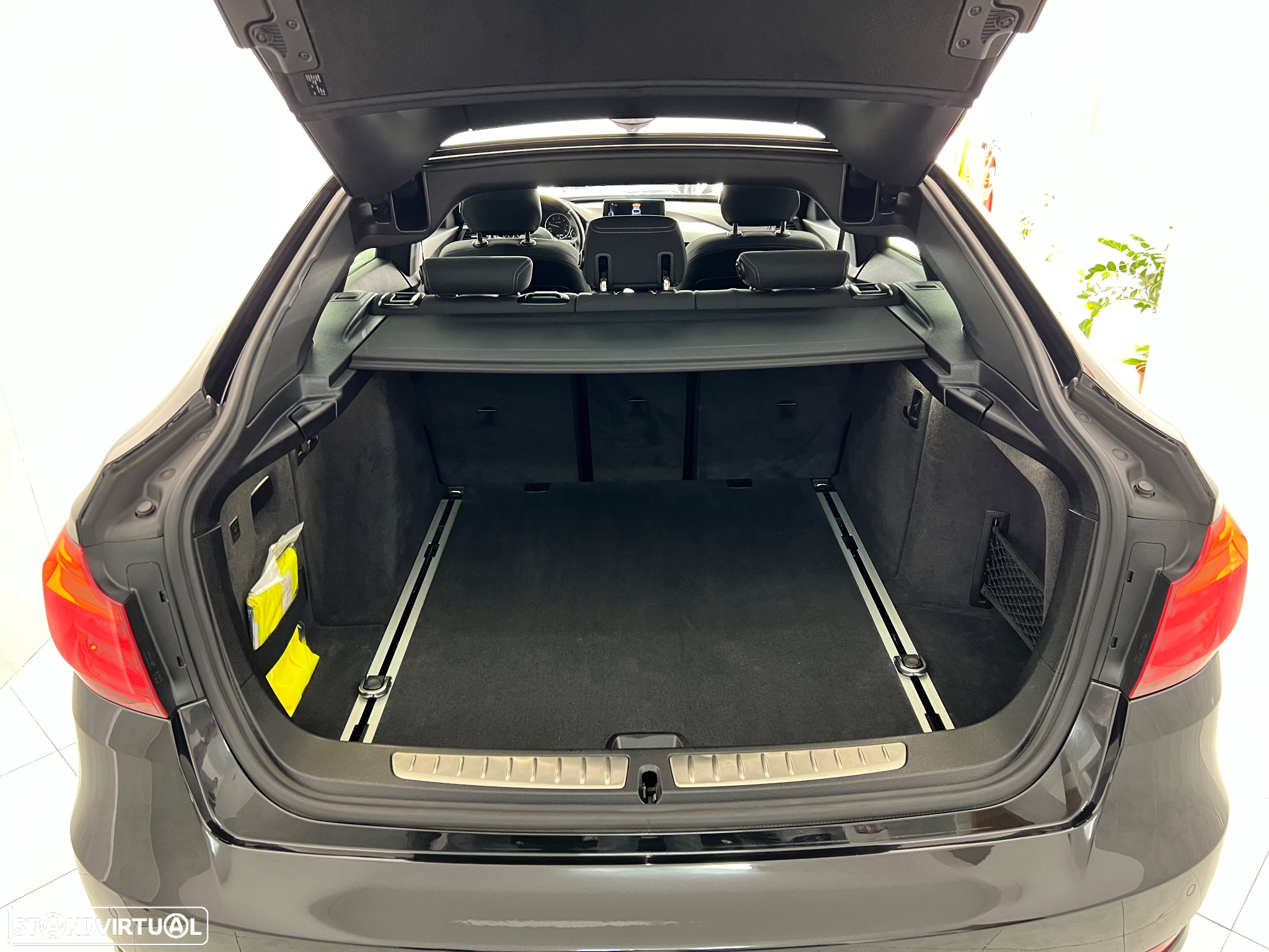 BMW 318 Gran Turismo d Auto Line Sport - 37