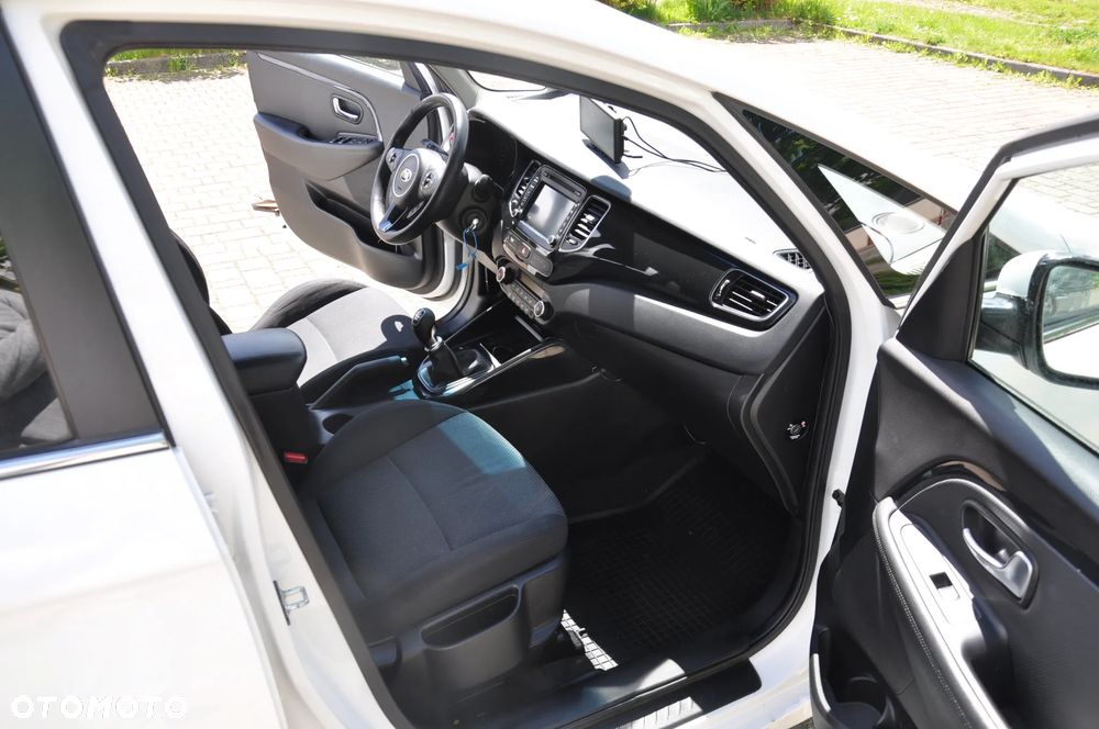 Kia Carens 1.6 GDI L - 14