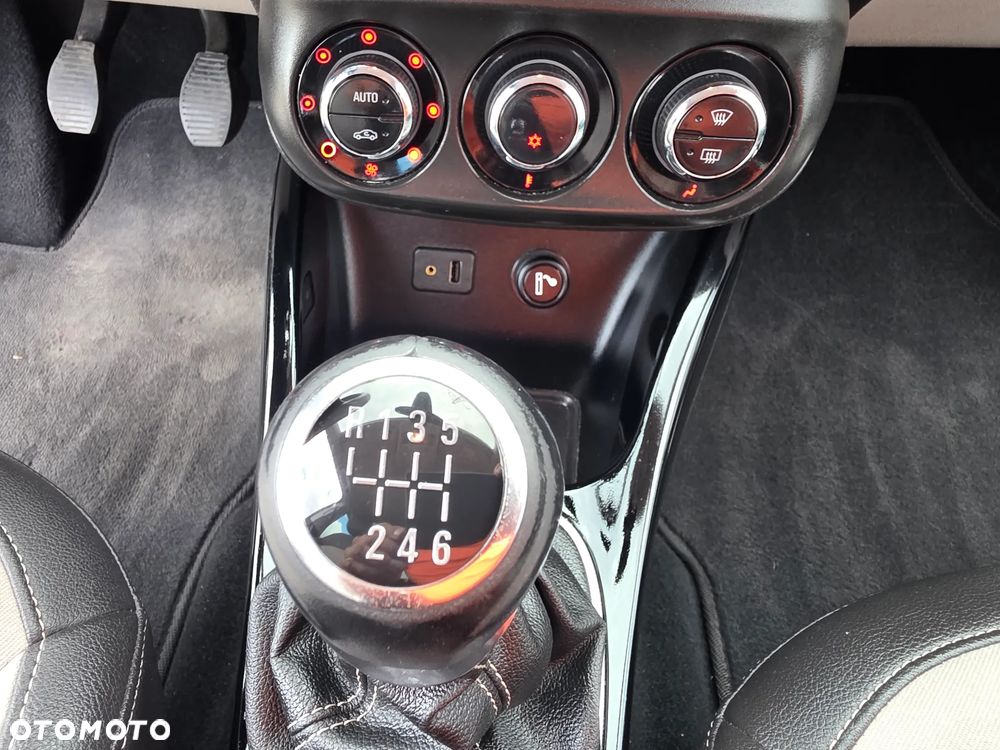 Opel Corsa 1.4 Turbo Start/Stop Active - 36
