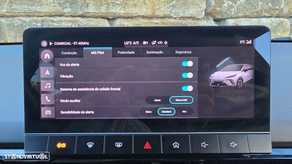 MG MG4 64 kWh Luxury - 25
