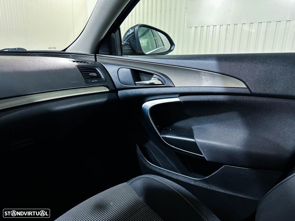 Opel Insignia - 24