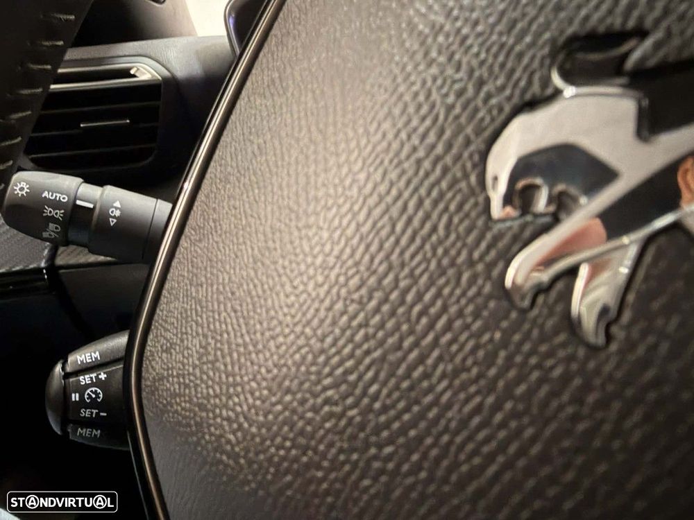 Peugeot 2008 1.2 PureTech Active - 17