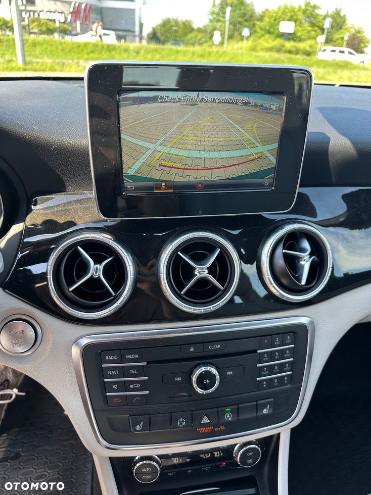 Mercedes-Benz CLA 250 7G-DCT - 15