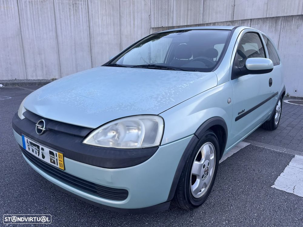 Opel Corsa 1.2 16V Confort - 1