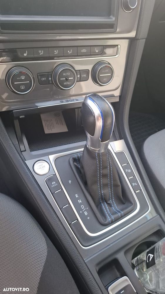 Volkswagen Golf e-Golf - 11