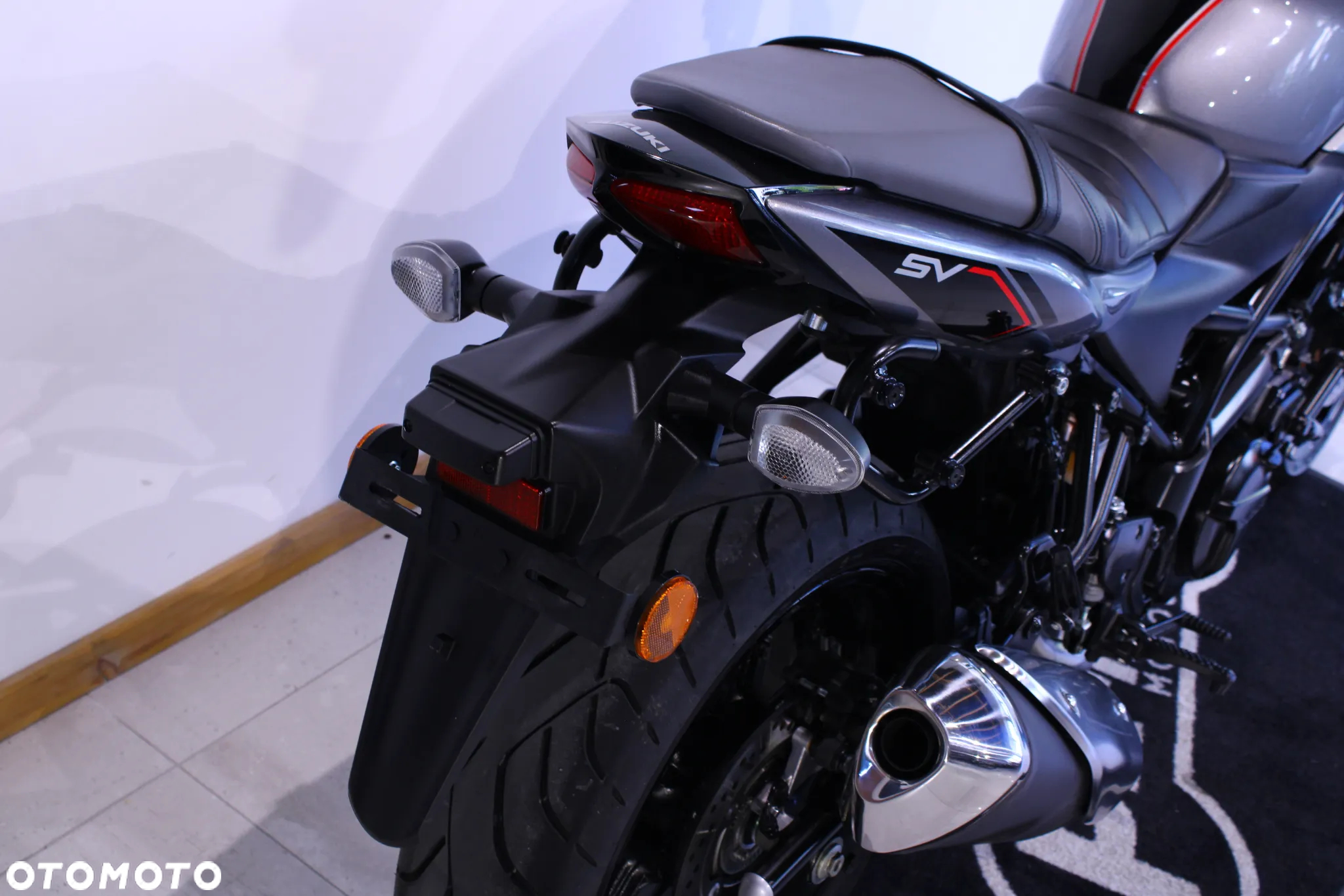Suzuki SV - 16