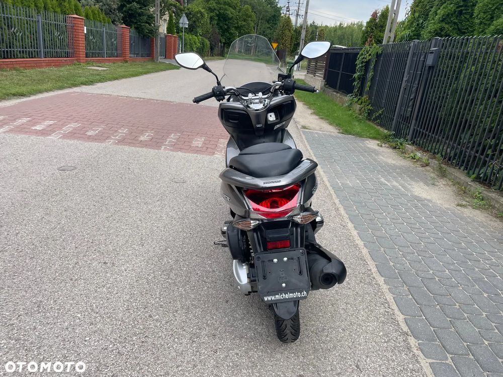Honda PCX - 4