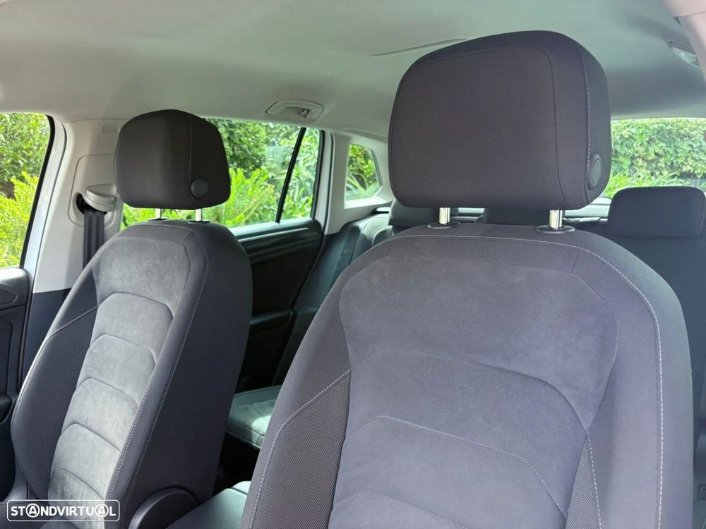 VW Tiguan 2.0 TDI R-Line - 33