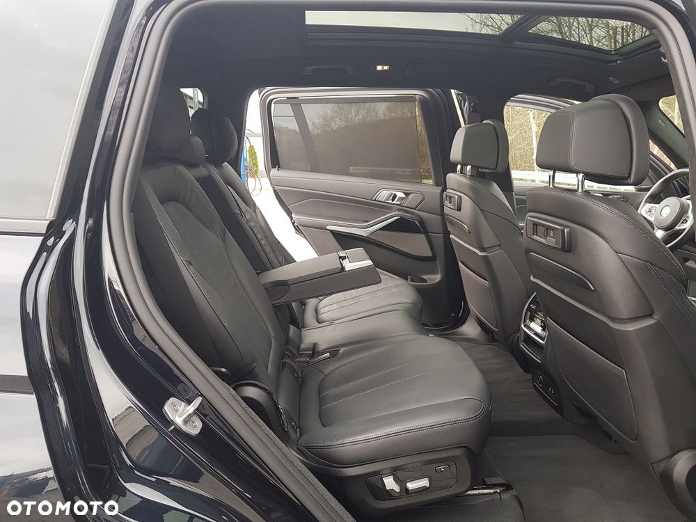 BMW X7 - 31