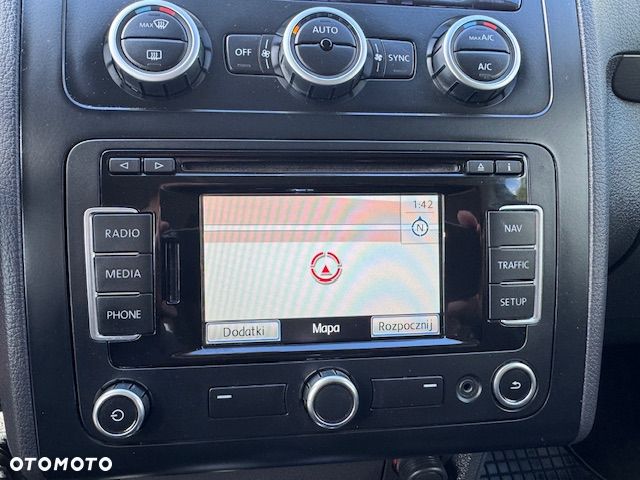 Volkswagen Touran - 19