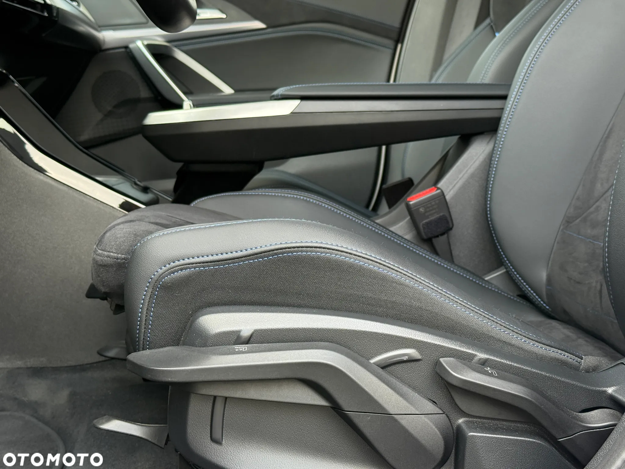 BMW iX2 eDrive20 66.5kWh - 20