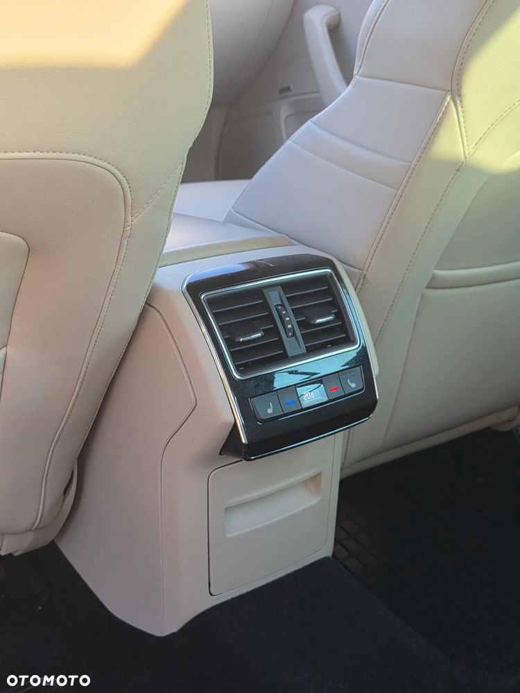 Skoda Superb 2.0 TDI 4x4 L&K DSG - 14