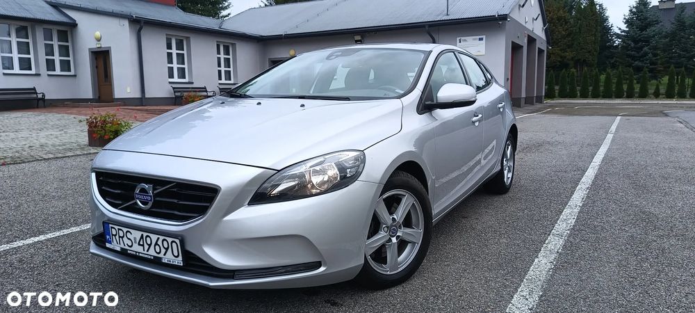 Volvo V40 D2 Drive-E Momentum - 12