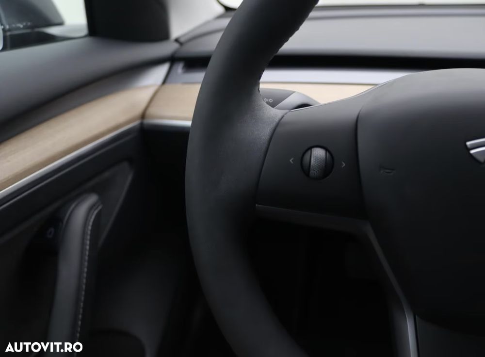 Tesla Model 3 RWD - 20
