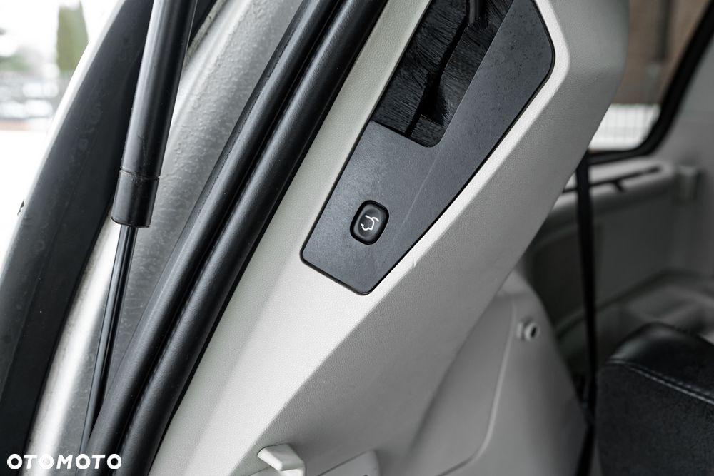 Chrysler Grand Voyager 2.8 CRD Limited - 21