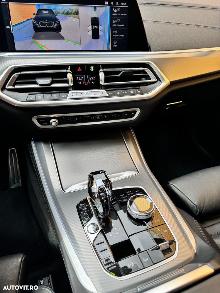 BMW X5 xDrive45e - 33