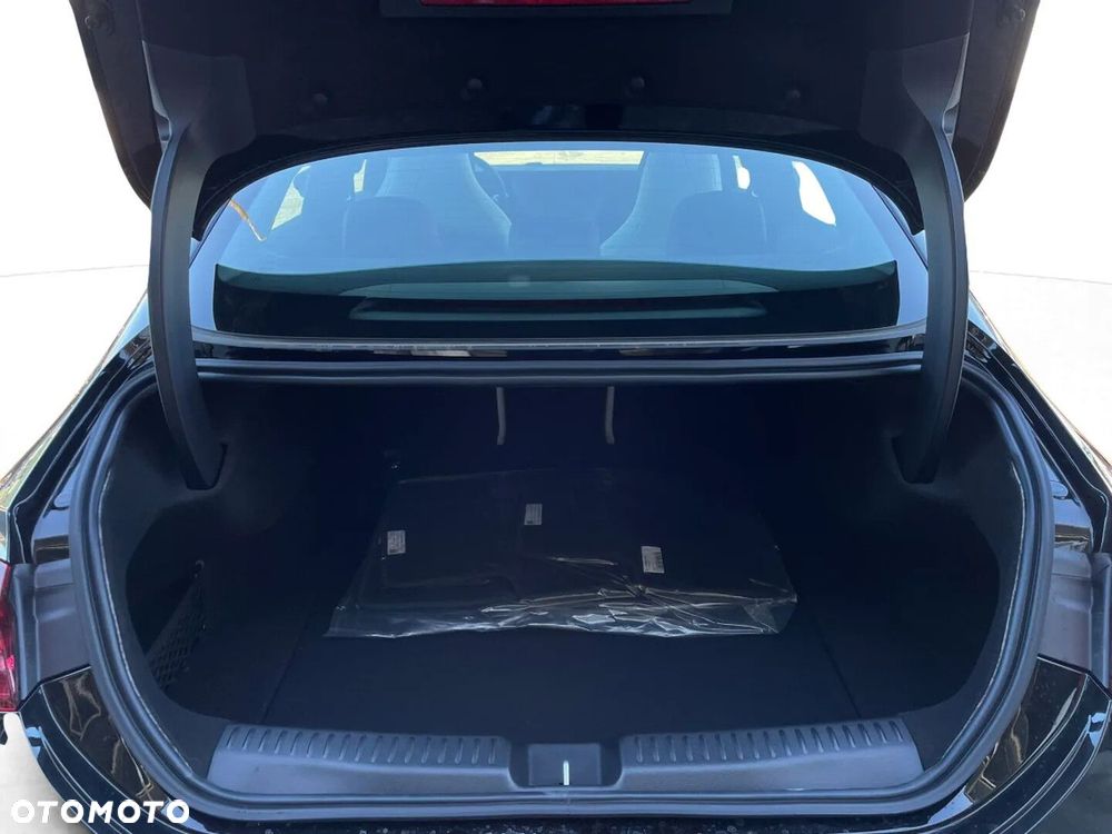 Mercedes-Benz CLA - 16