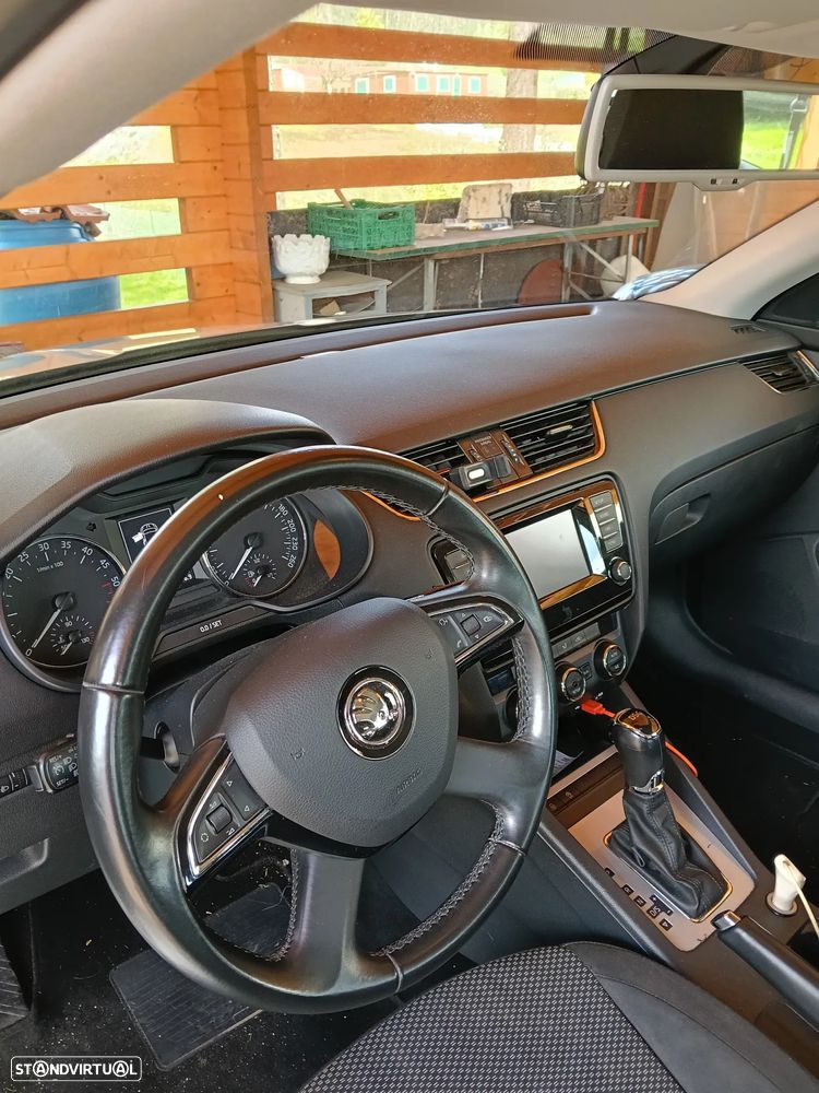 Skoda Octavia Break 1.6 TDi Ambition DSG - 2
