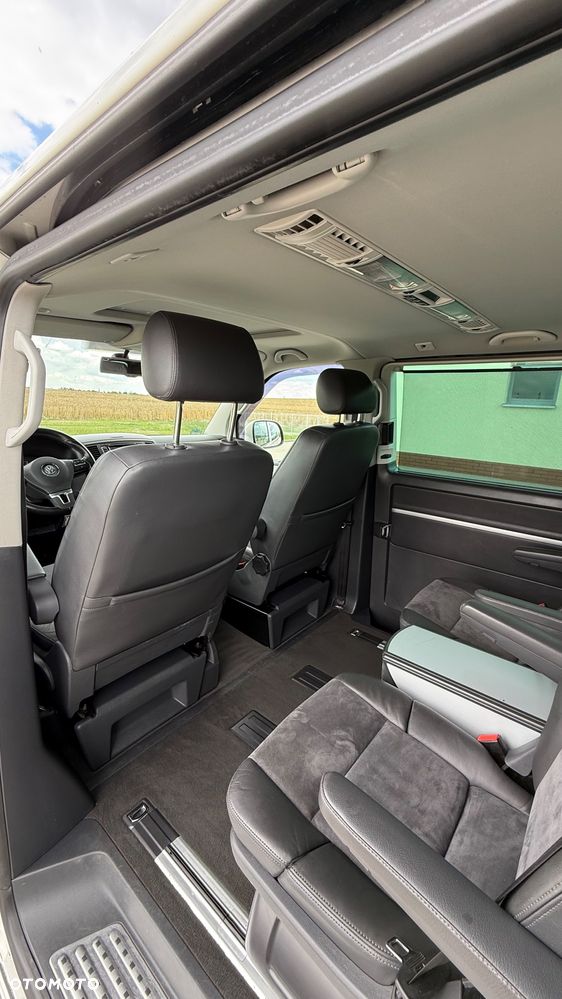 Volkswagen Multivan - 23