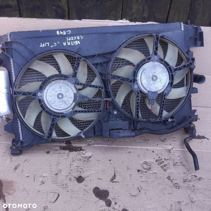 Chłodnica wody z wentylatorami  Vectra C LIFT 1.9 CDTI - 1