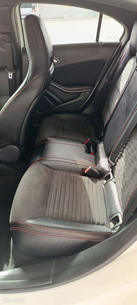 Mercedes-Benz A 180 - 4