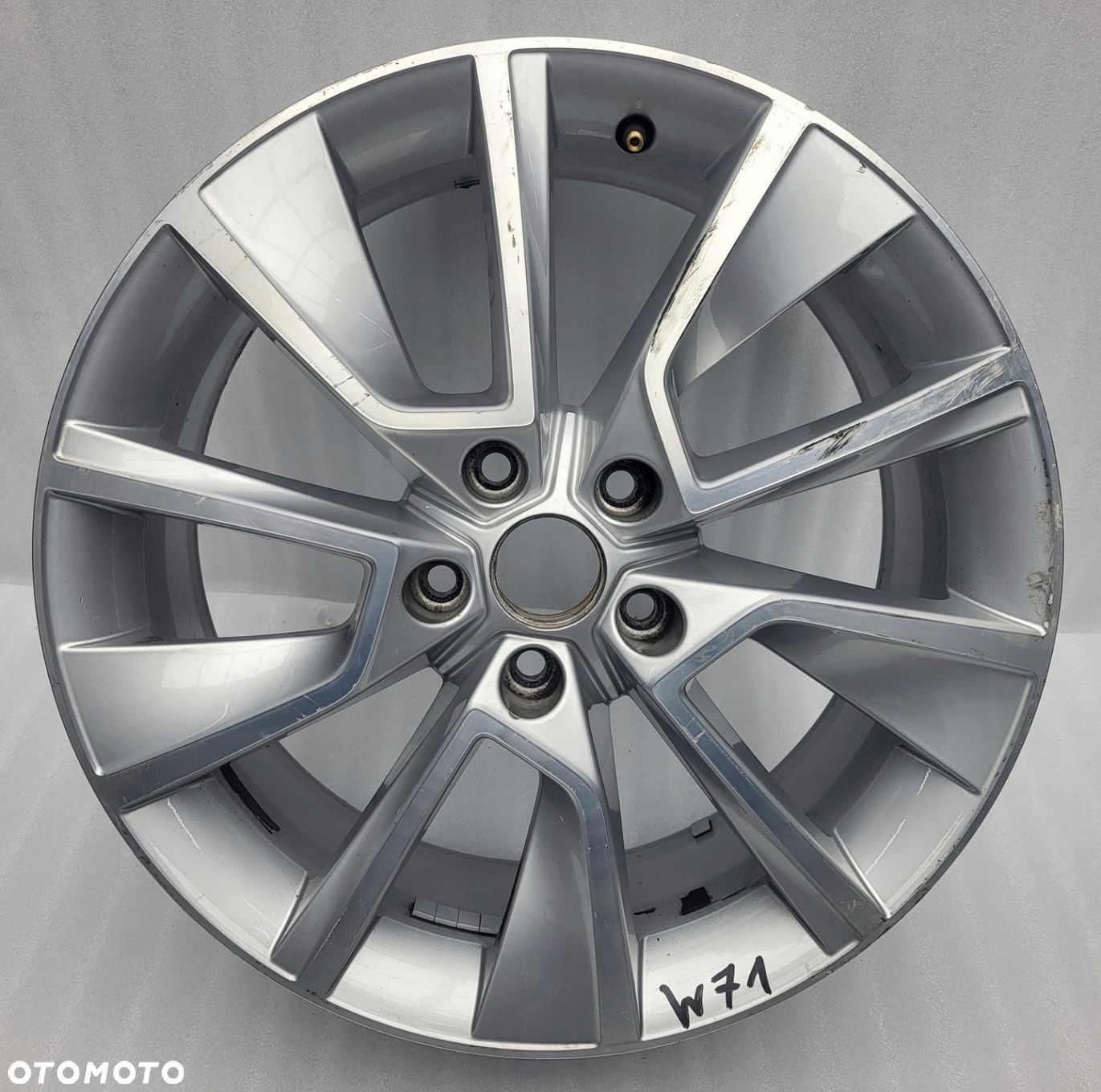 SKODA KAROQ 57A YETI 7x18 ET45 5x112 57A601025L 57A601025D - 1