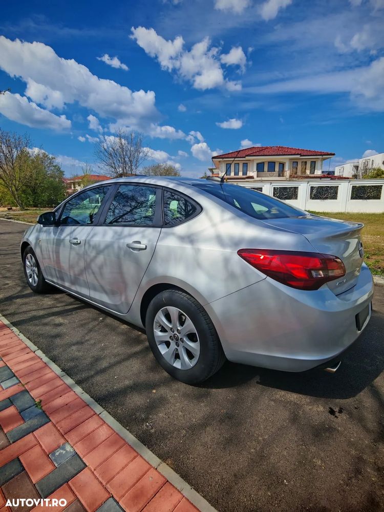 Opel Astra 1.4 ECOTEC Turbo Enjoy - 18