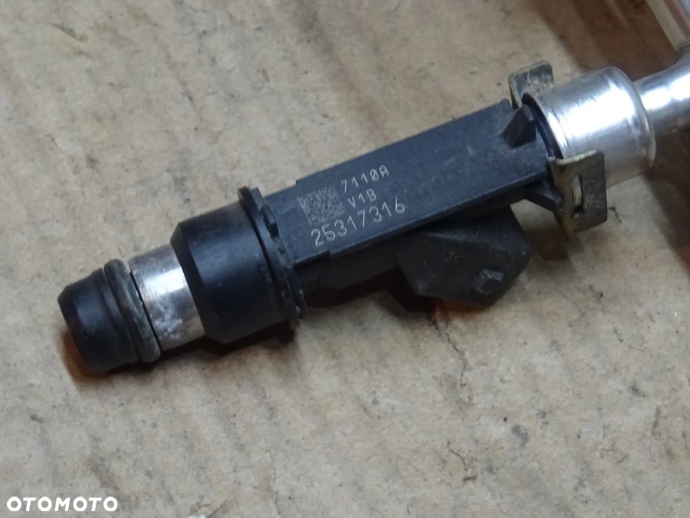 LISTWA WTRYSKOWA WTRYSKIWACZE PALIWA OPEL INSIGNIA ZAFIRA C VECTRA C SIGNUM ASTRA H ZAFIRA B 1,4 1,6 1,8 Z18XER A18XER - 12