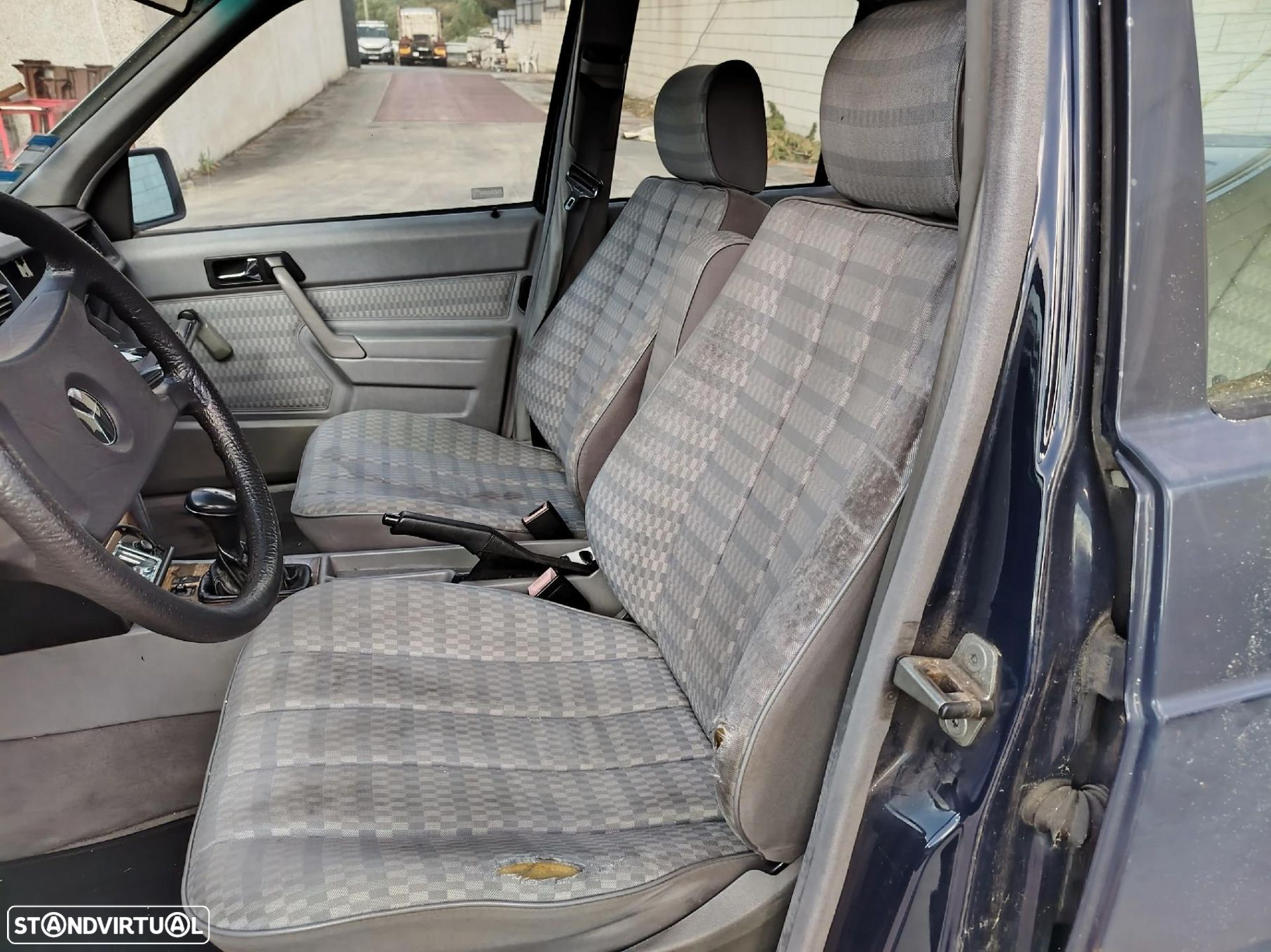 Para peças MERCEDES-BENZ 190 (W201) - 8
