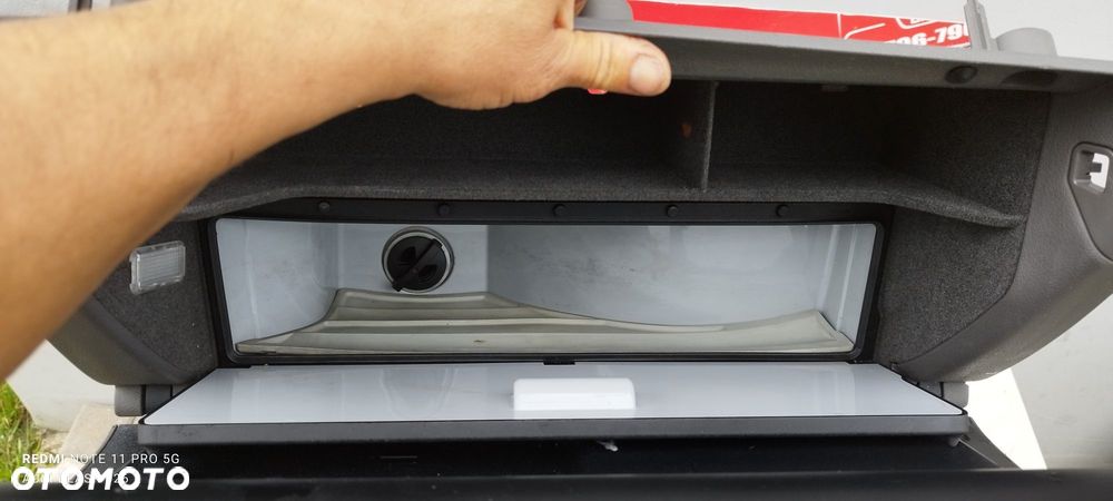 Schowek Pasażera z Lodówką Audi A4 B6 2002 rok Części Blask Gołdap - 3