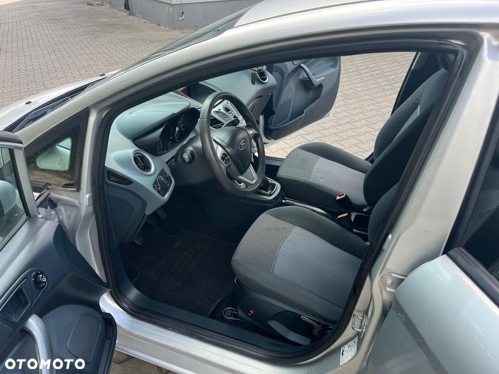 Ford Fiesta - 10