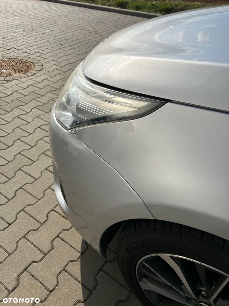 Toyota Avensis - 6