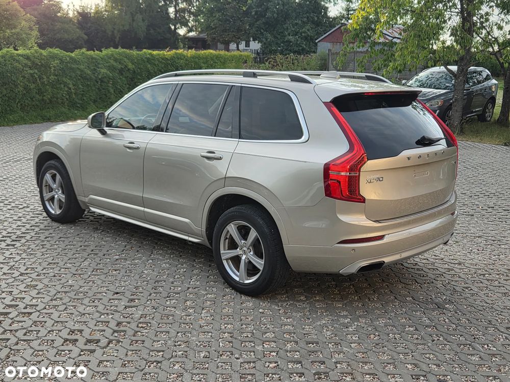 Volvo XC 90 T5 AWD Momentum - 4