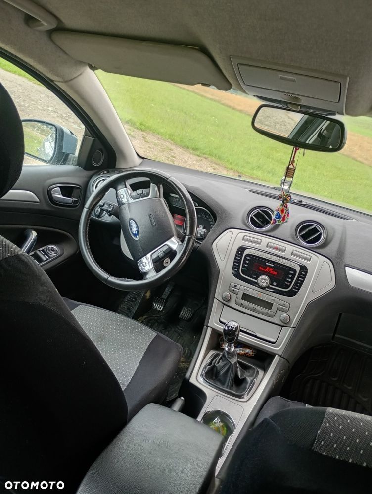 Ford Mondeo - 8