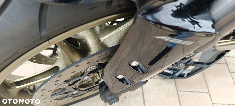 Yamaha FZ - 16