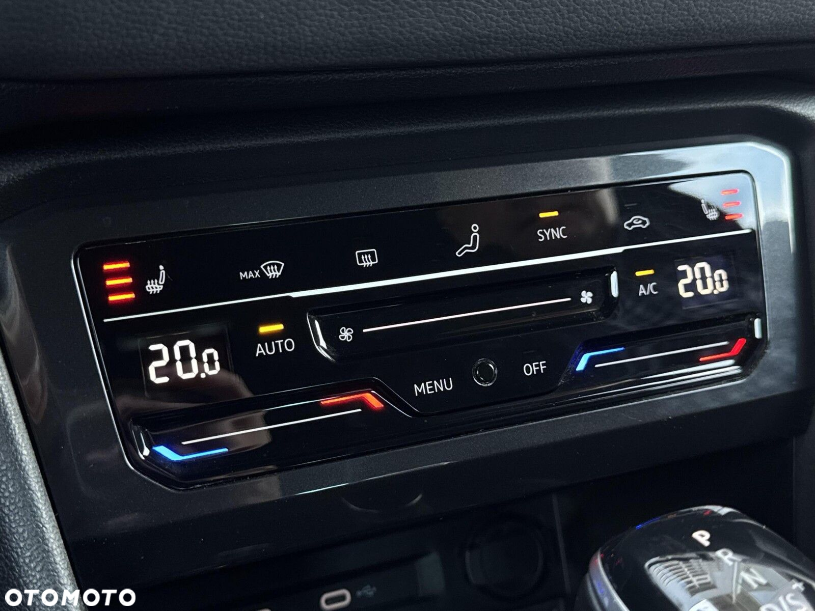 Volkswagen Tiguan - 21