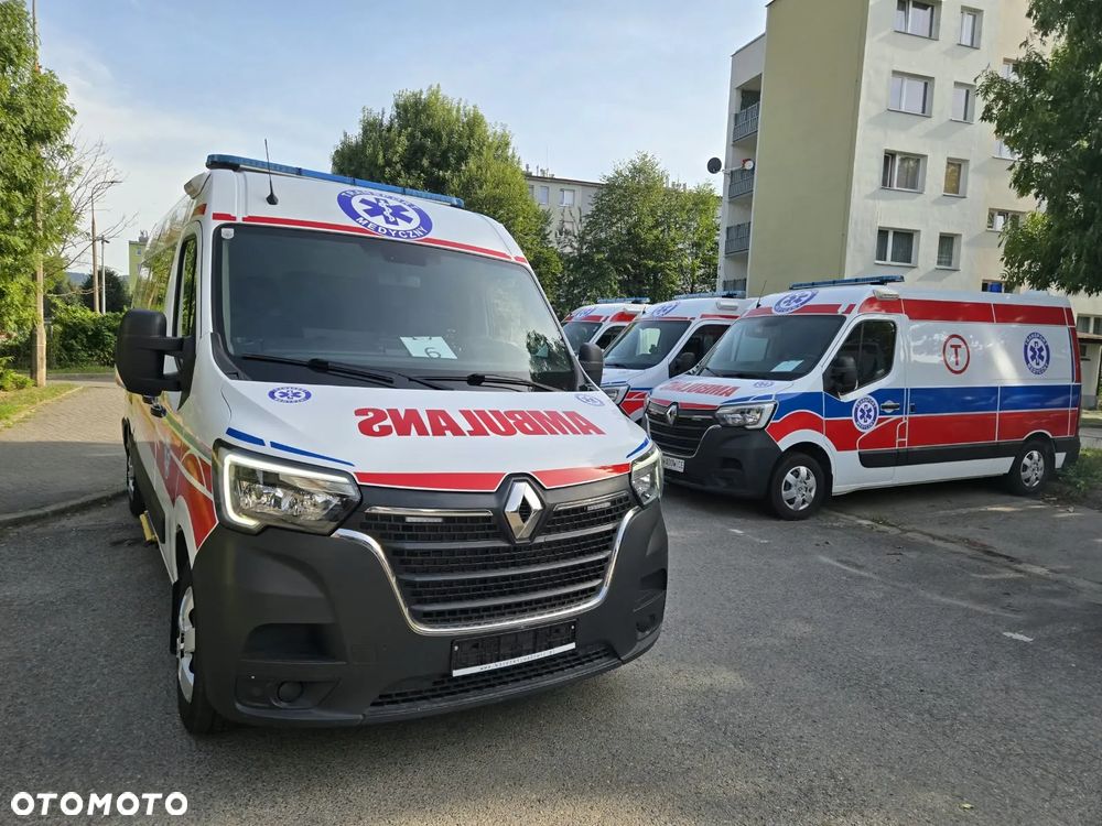 Renault Master Ambulans karetka gwarancja - 3