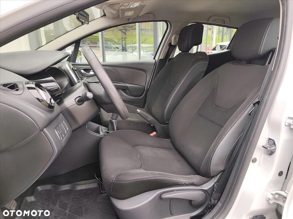 Renault Clio 1.2 16V Life - 11