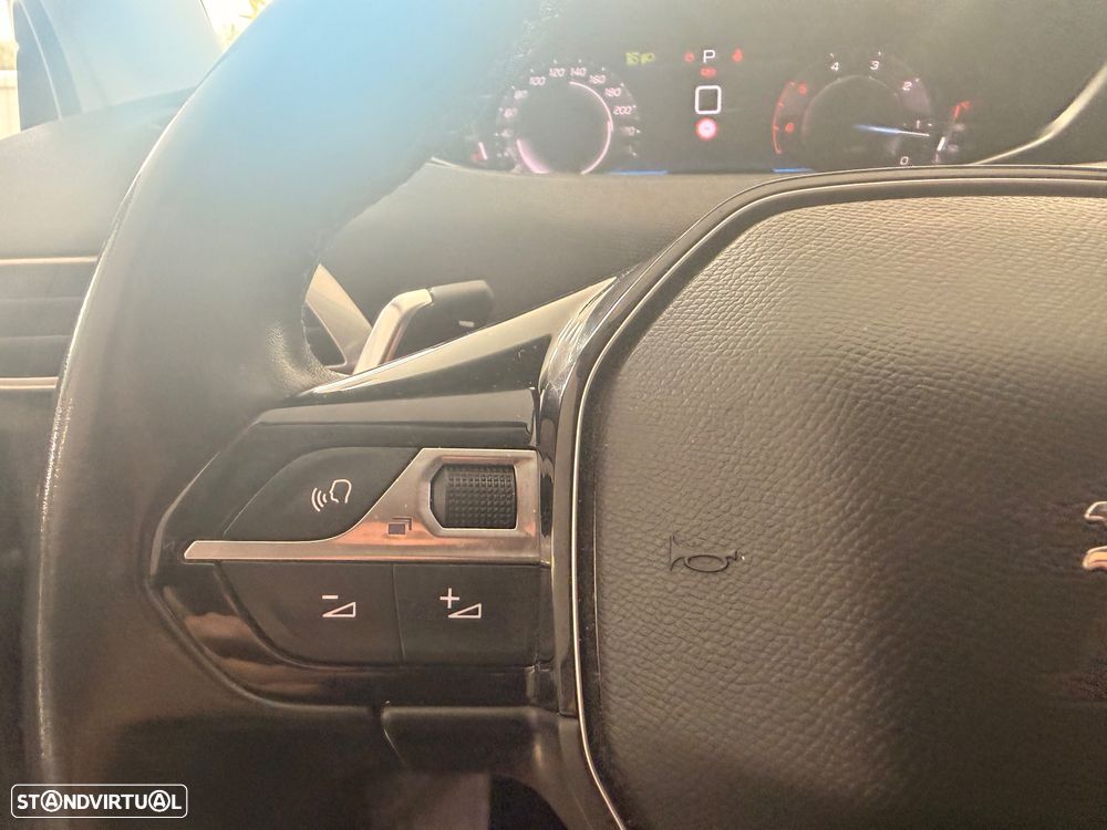 Peugeot 5008 1.5 BlueHDi Allure Pack EAT8 - 16