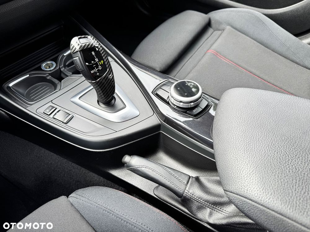 BMW Seria 1 116i Sport Line - 27