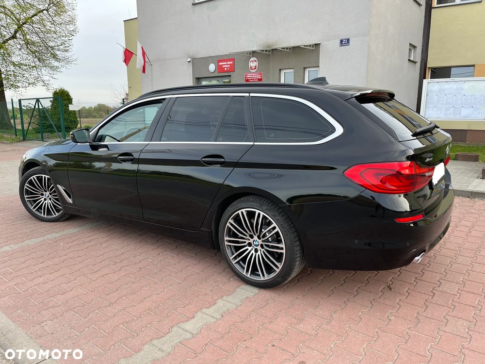 BMW Seria 5 520d xDrive - 9