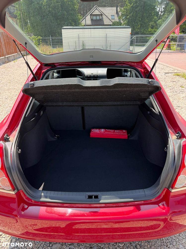 Toyota Avensis 2.0 VVT-i Sol - 16