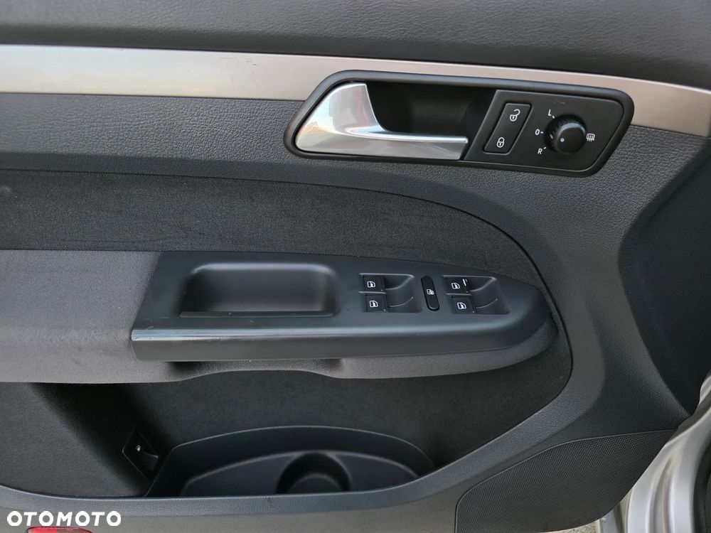Volkswagen Touran 2.0 TDI DPF Comfortline - 15