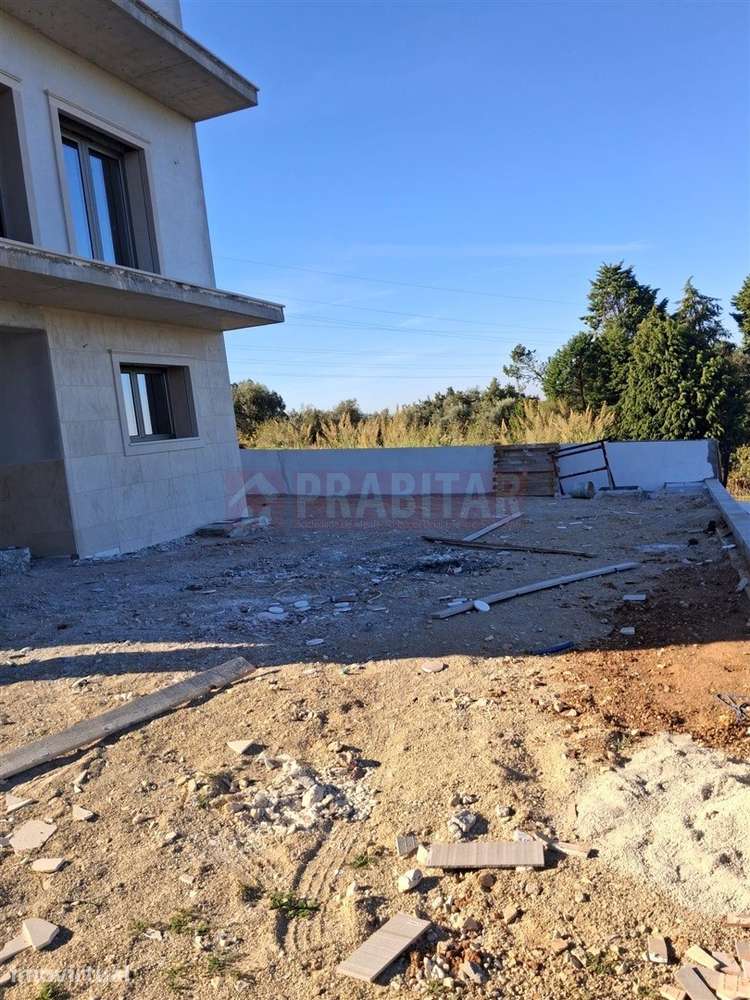 Moradia Isolada T4+1 com Terreno – Carvalhais, Coimbra - Grande imagem: 3/42