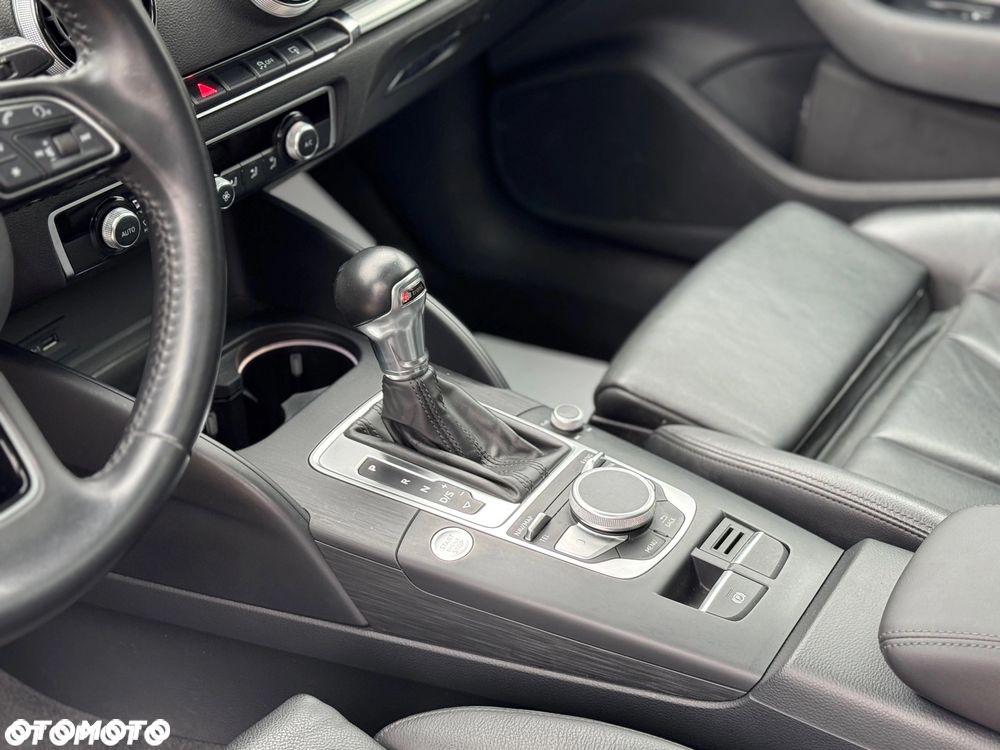 Audi A3 Sportback 1.4 TFSI CoD Sport S tronic - 23