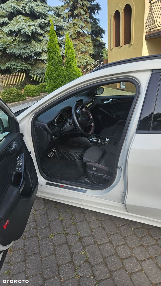 Ford Focus - 8