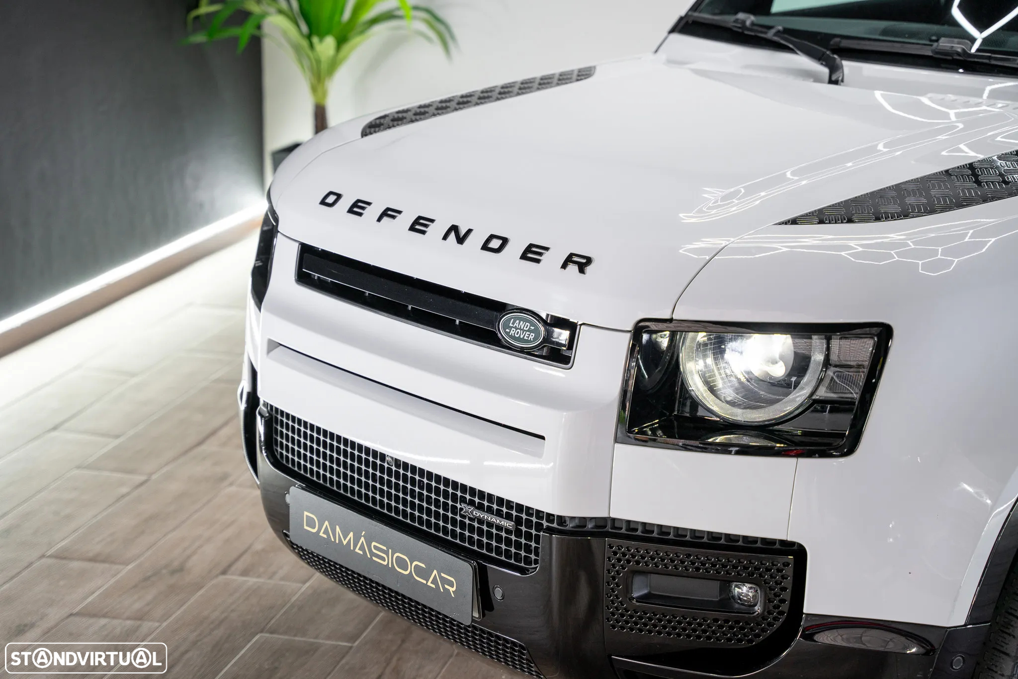 Land Rover Defender 3.0 D250 110 AWD X-Dynamic SE - 2